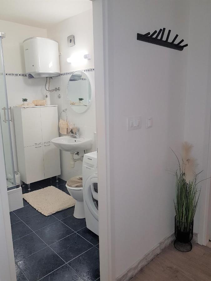 Apartment Tonka Spalato Esterno foto